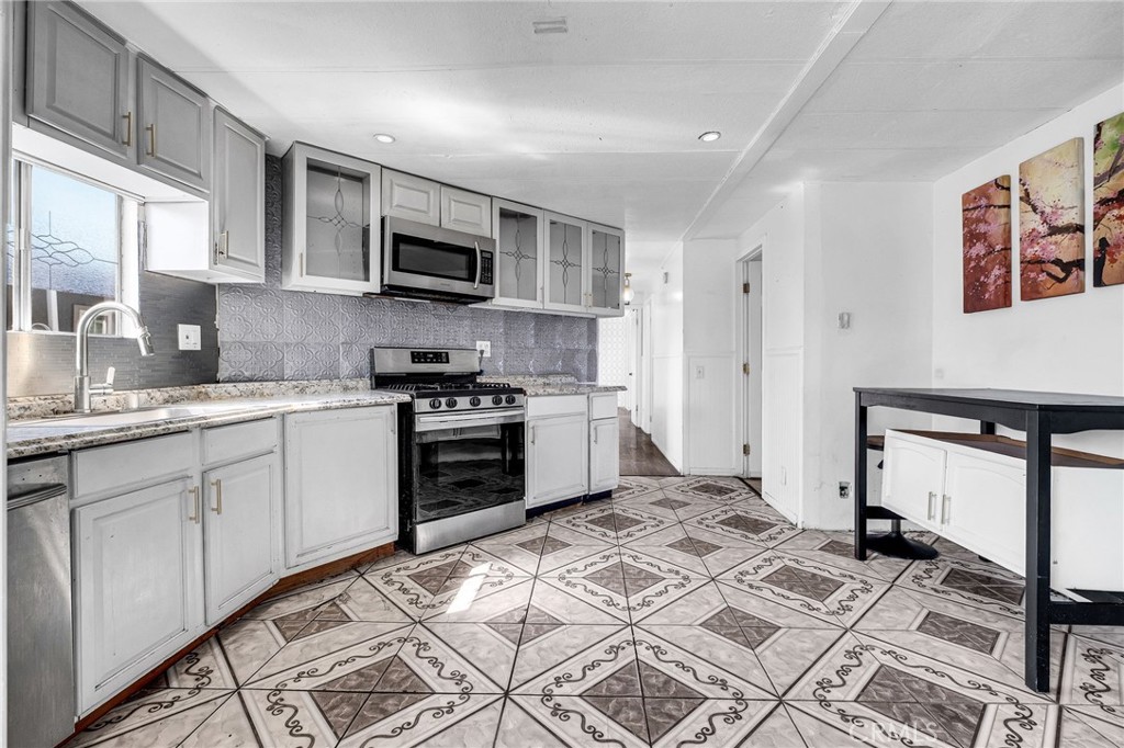 12560 Haster 117 Property Photo 5