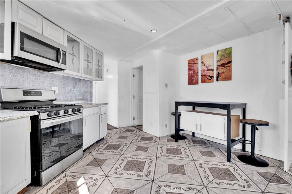 12560 Haster 117 Property Photo 6