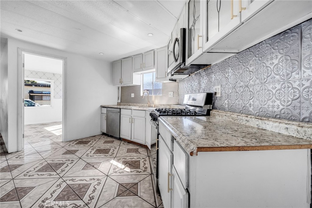 12560 Haster 117 Property Photo 8