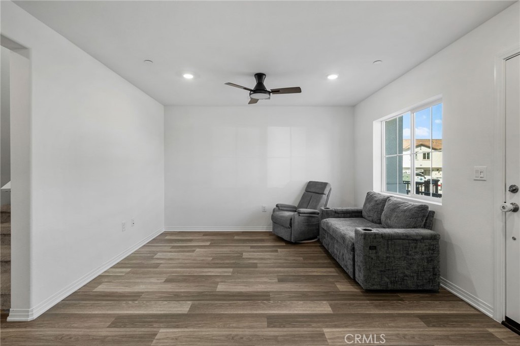 7149 Olive Grove Property Photo 6
