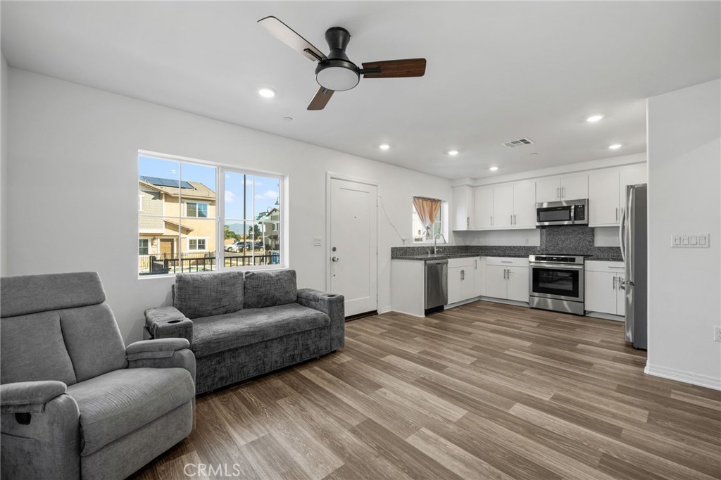 7149 Olive Grove Property Photo 7