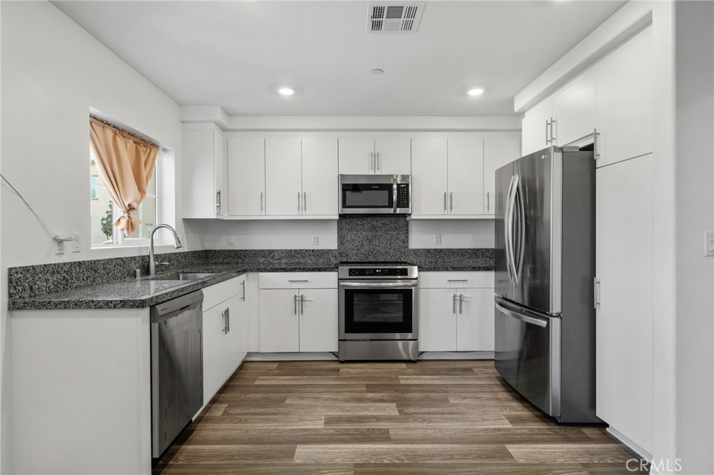 7149 Olive Grove Property Photo 9