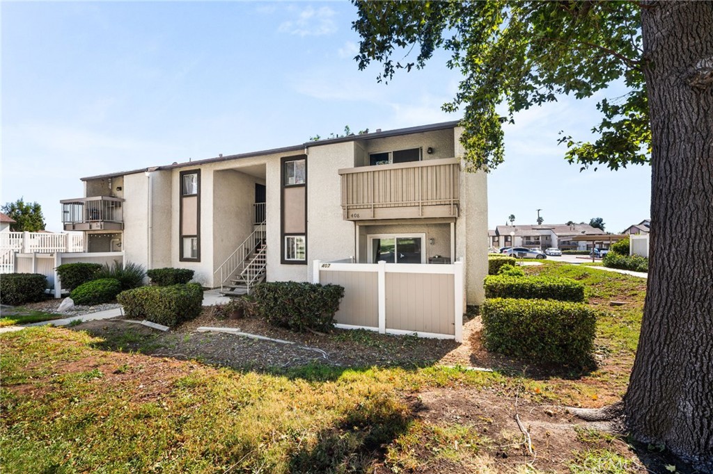8990 19th 407 Property Photo 1