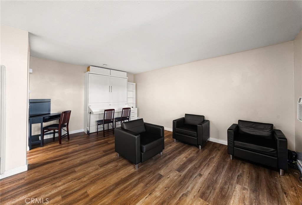 8990 19th 407 Property Photo 10