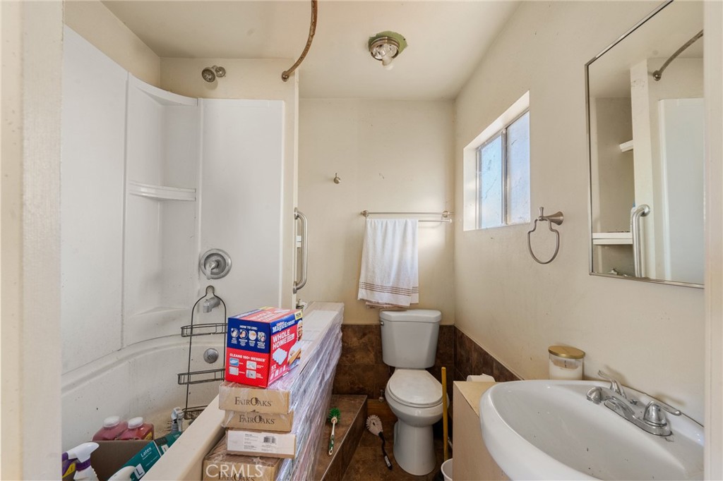 19700 Gustin Road Property Photo 15