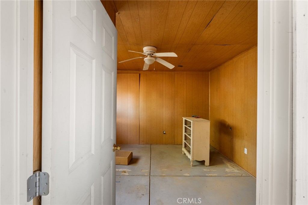 19700 Gustin Road Property Photo 16