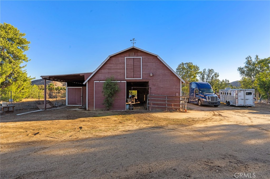 19700 Gustin Road Property Photo 22