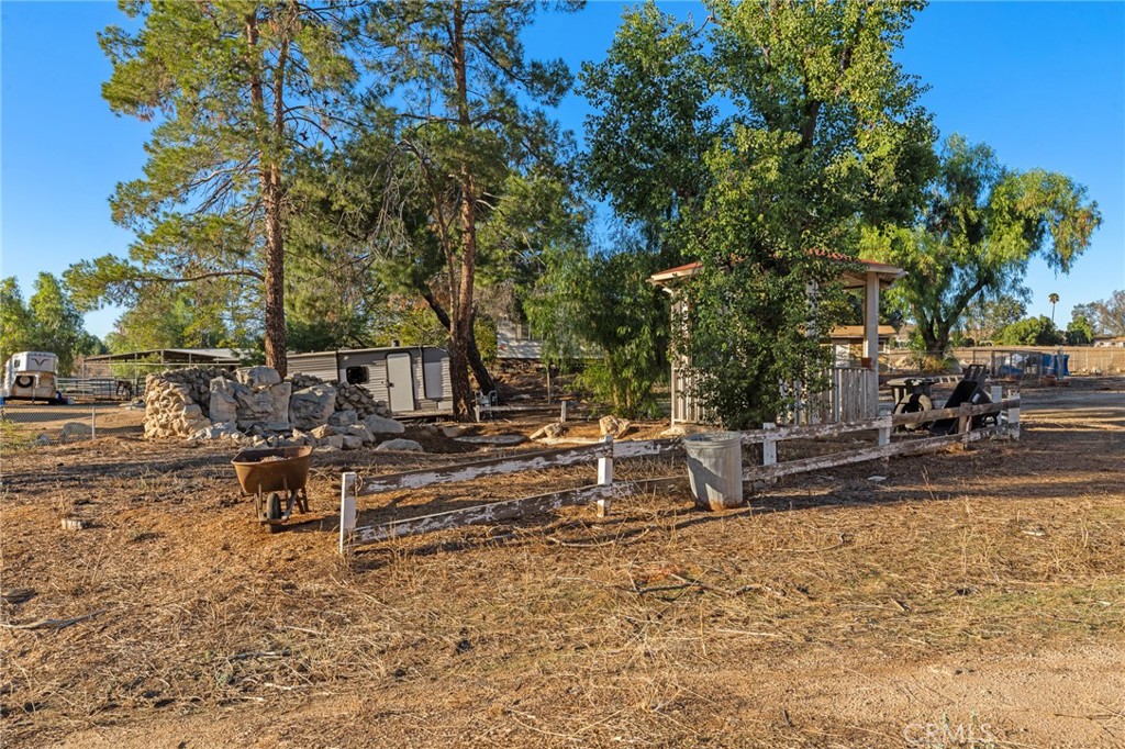 19700 Gustin Road Property Photo 28