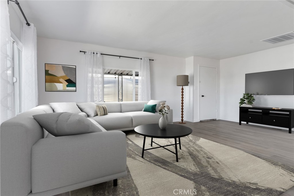 975 California Street 68 Property Photo 9