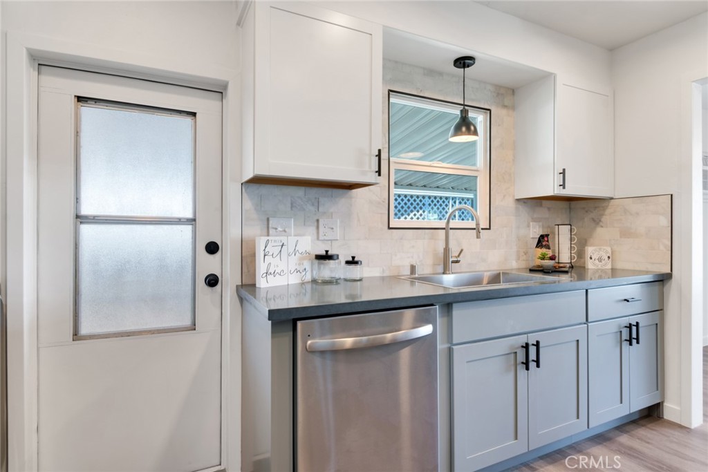 975 California Street 68 Property Photo 15