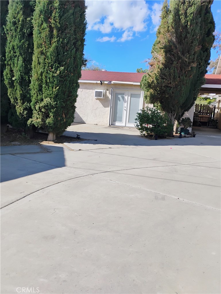 271 Park Property Photo 3