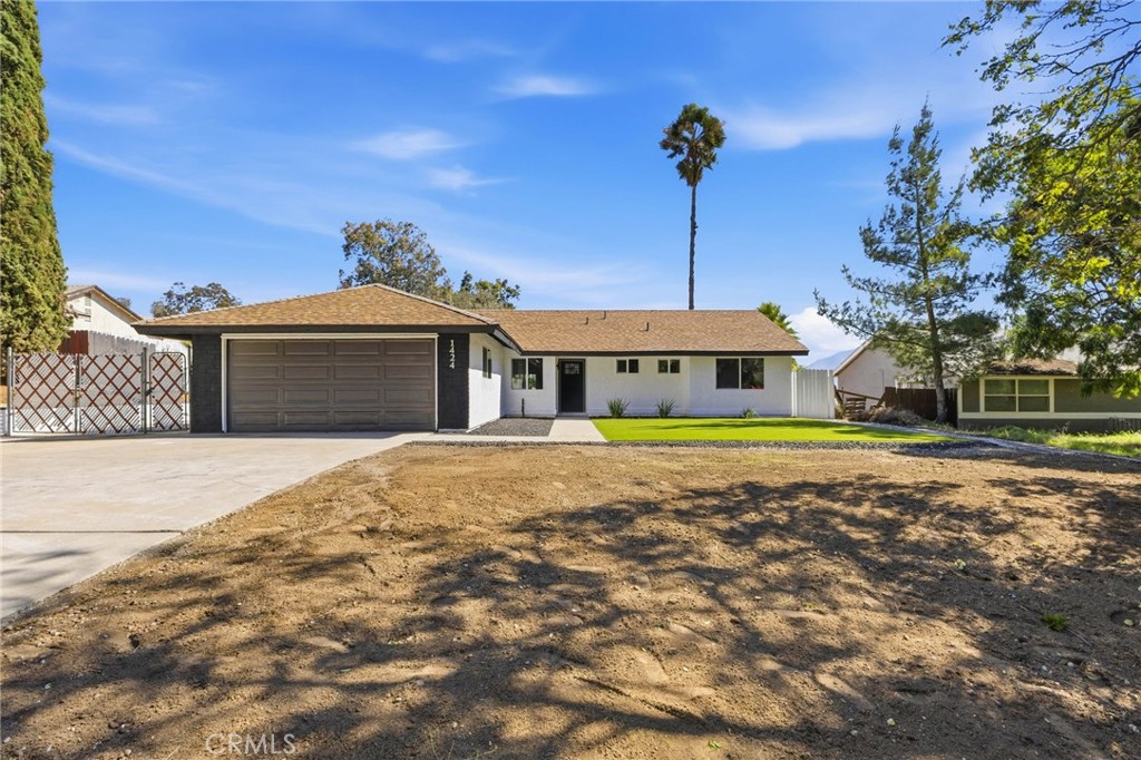 1424 Wyte Way Property Photo 1