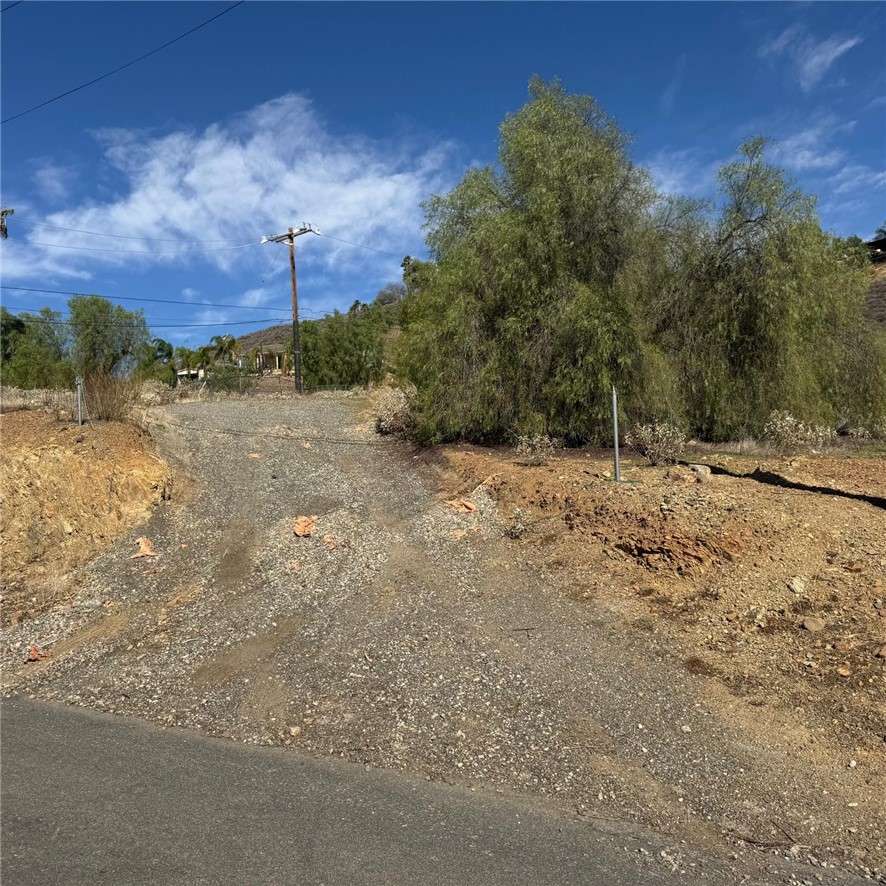 24460 Conejo Drive Property Photo 2