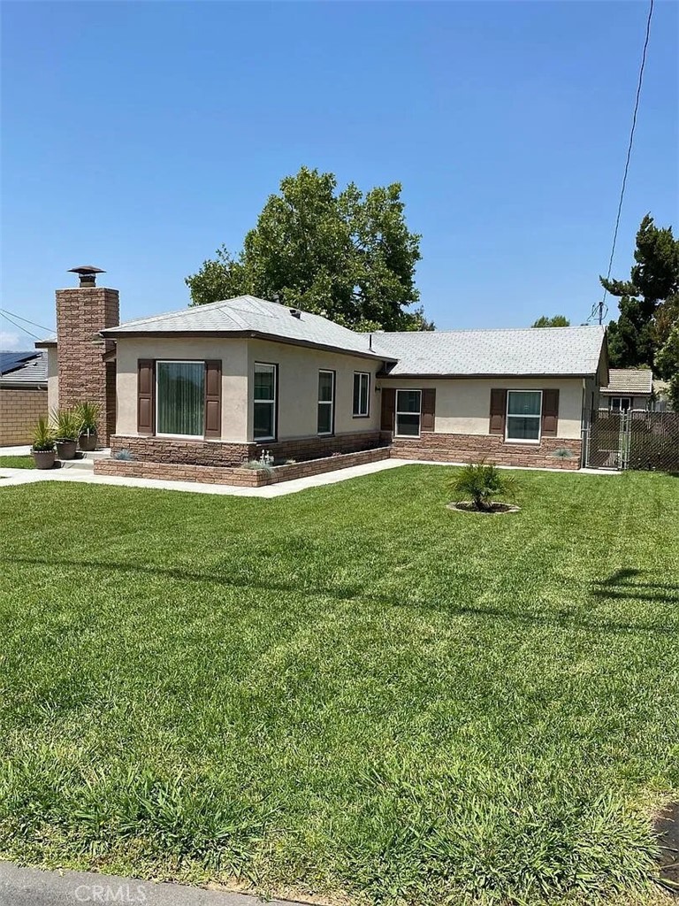 22420 Van Buren Property Photo 1