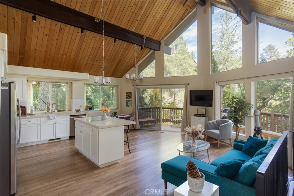 517 Brentwood Property Photo 1