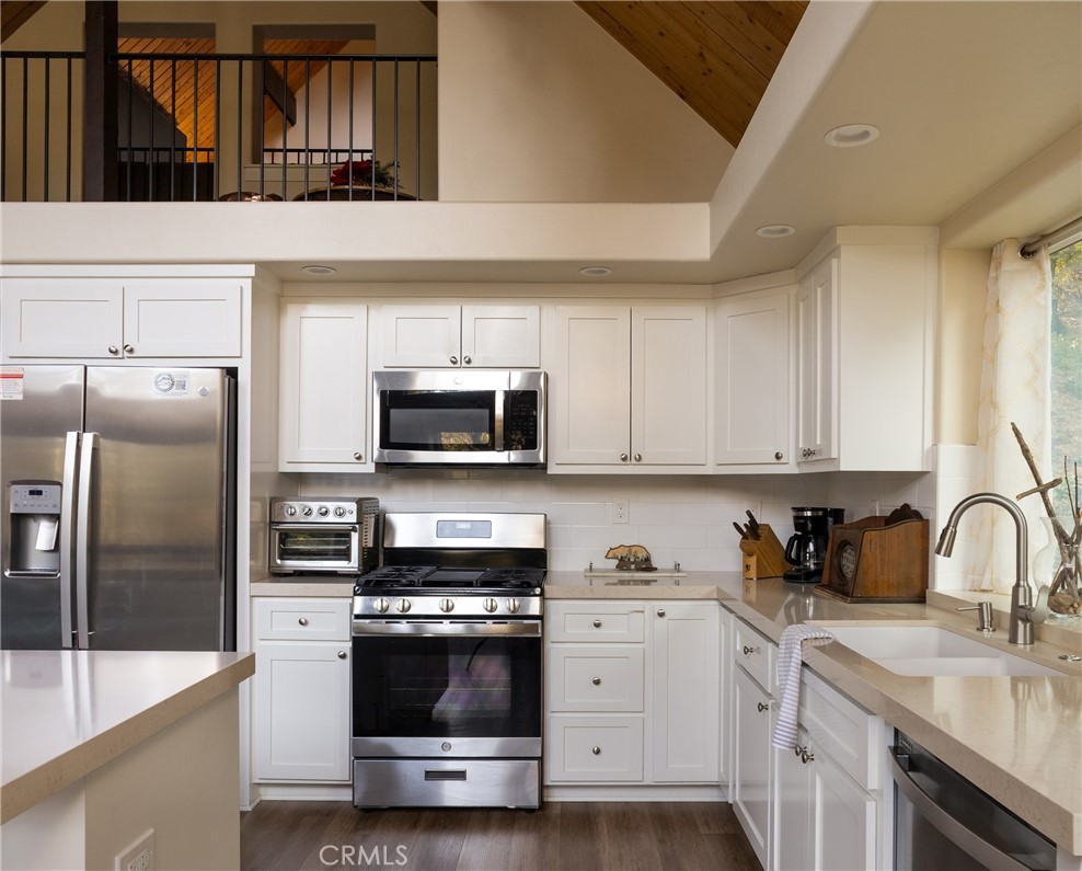 517 Brentwood Property Photo 6