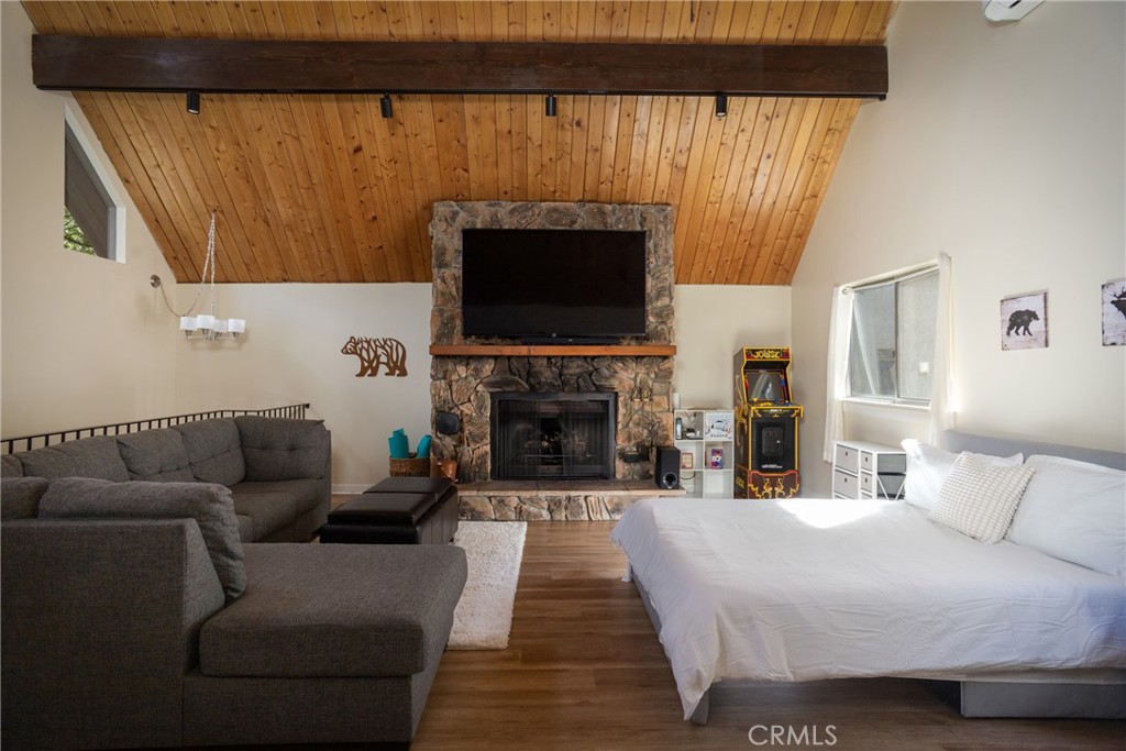 517 Brentwood Property Photo 11