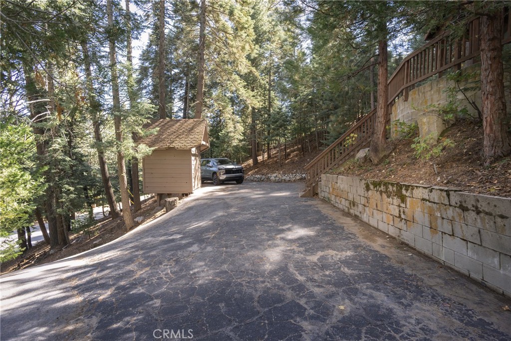 517 Brentwood Property Photo 29