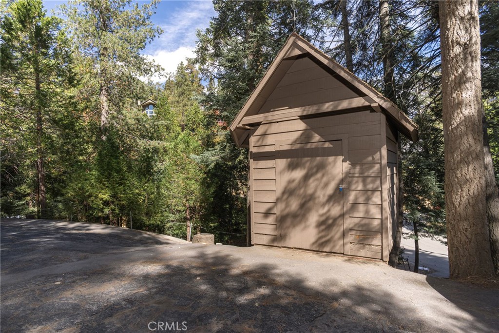 517 Brentwood Property Photo 32