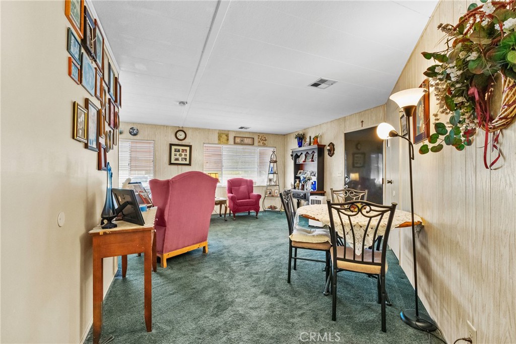 9391 California Ave 32 Property Photo 6