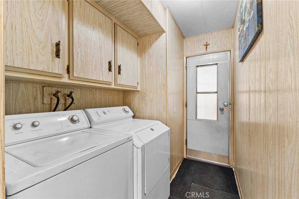 9391 California Ave 32 Property Photo 16
