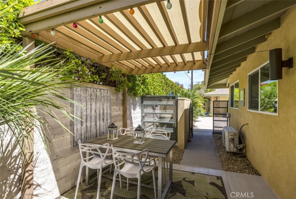 555 S Thornhill Road 8 Property Photo 6