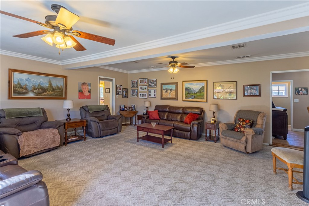 18173 Slover Property Photo 12