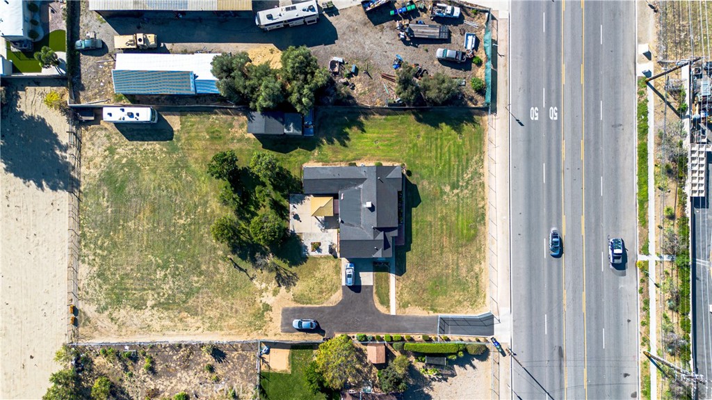 18173 Slover Property Photo 23