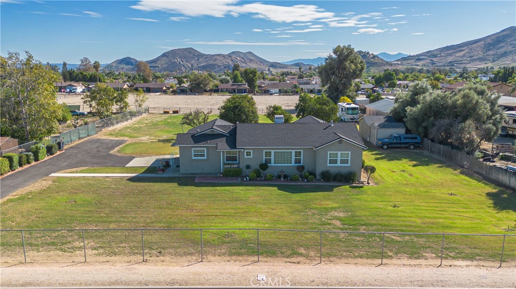 18173 Slover Property Photo 26