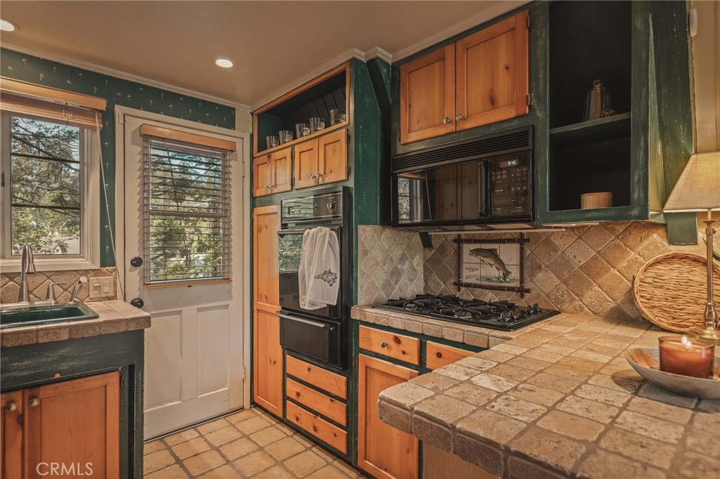 164 Rocky Point Way Property Photo 17