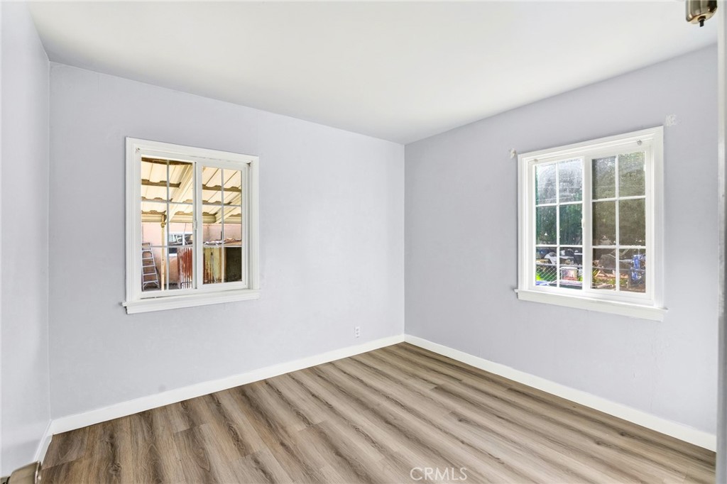 243 E Olive St Property Photo 32