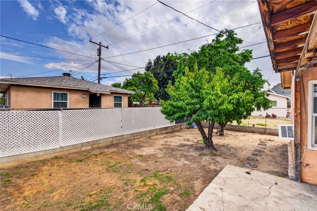 243 E Olive St Property Photo 55