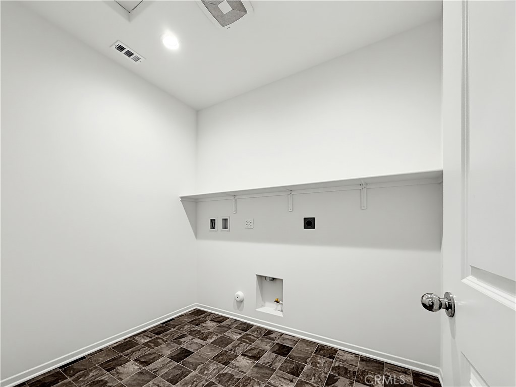 4213 Myrtle Property Photo 4