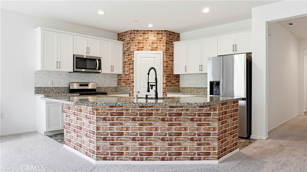 4213 Myrtle Property Photo 9