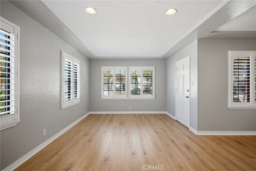 4644 Marmian Property Photo 4