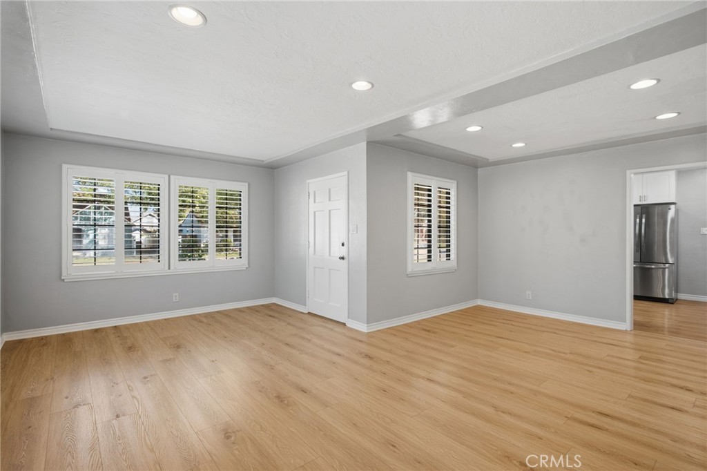 4644 Marmian Property Photo 6