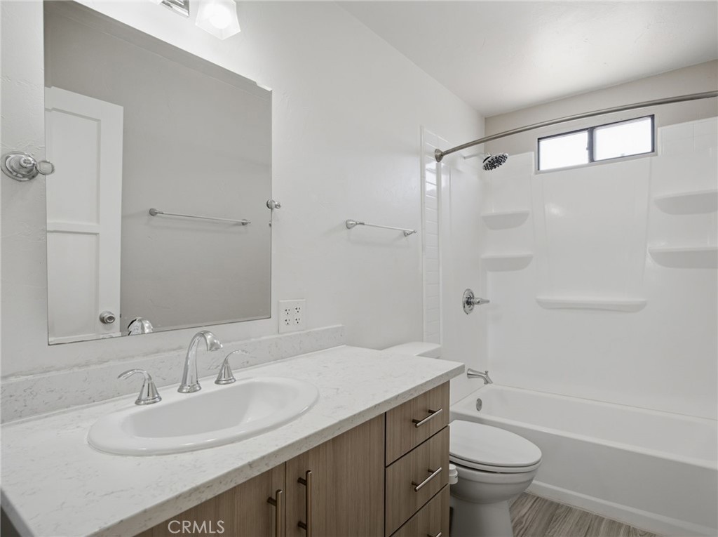 4644 Marmian Property Photo 14