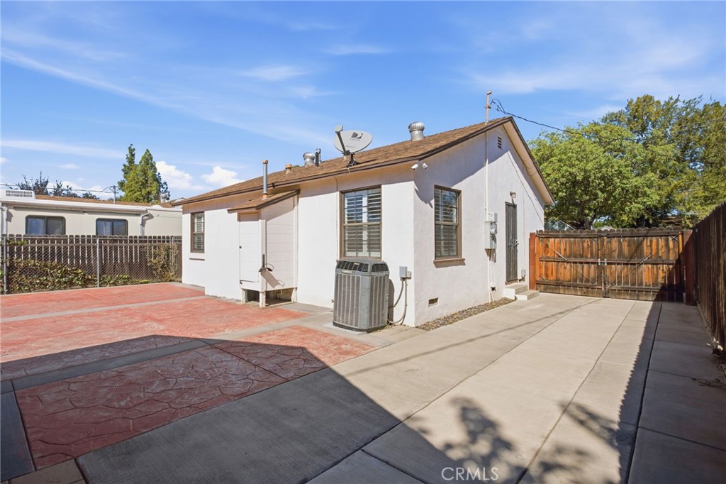 4644 Marmian Property Photo 20