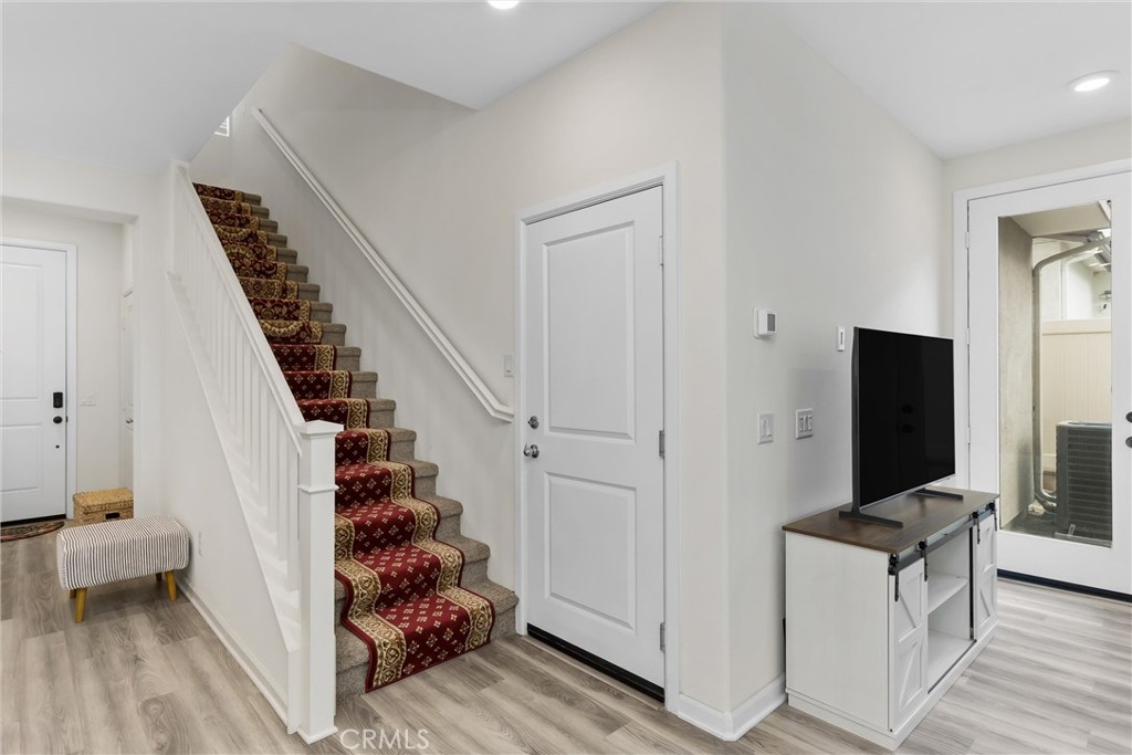 10281 Trickle Lane Property Photo 10