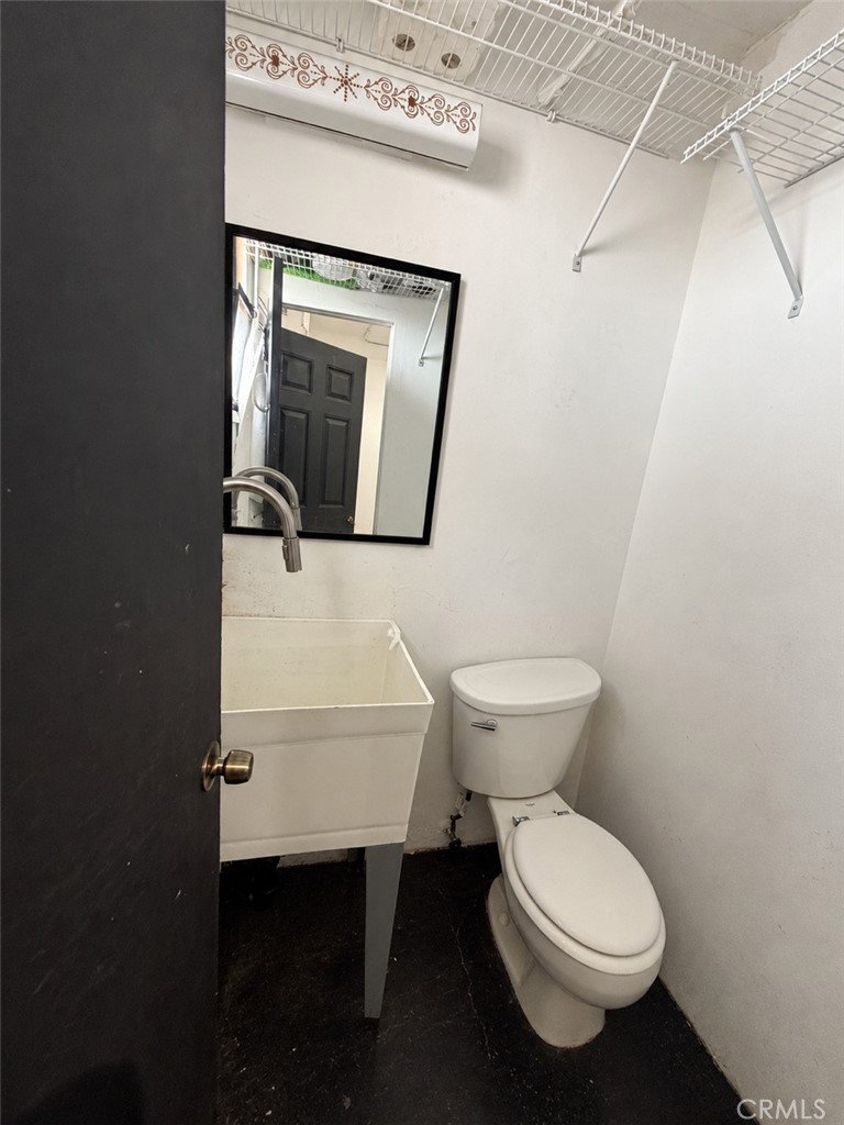 56131 29 Palms Highway Property Photo 6