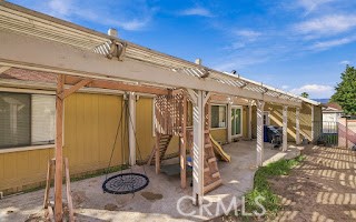 140 W Pioneer Property Photo 3