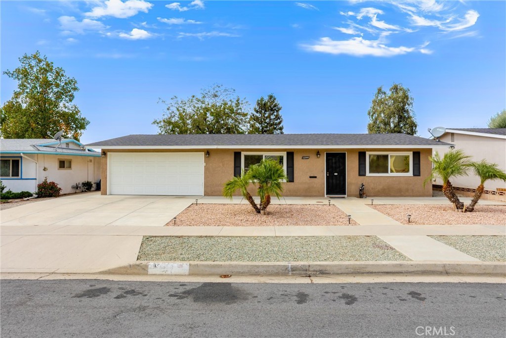 11844 4th Property Photo 3