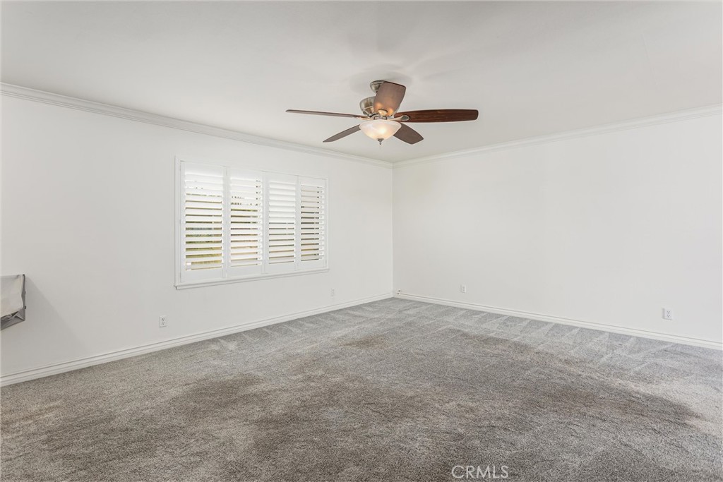 11844 4th Property Photo 6