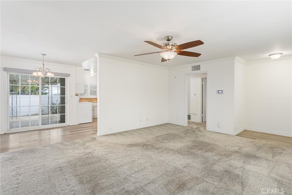 11844 4th Property Photo 7