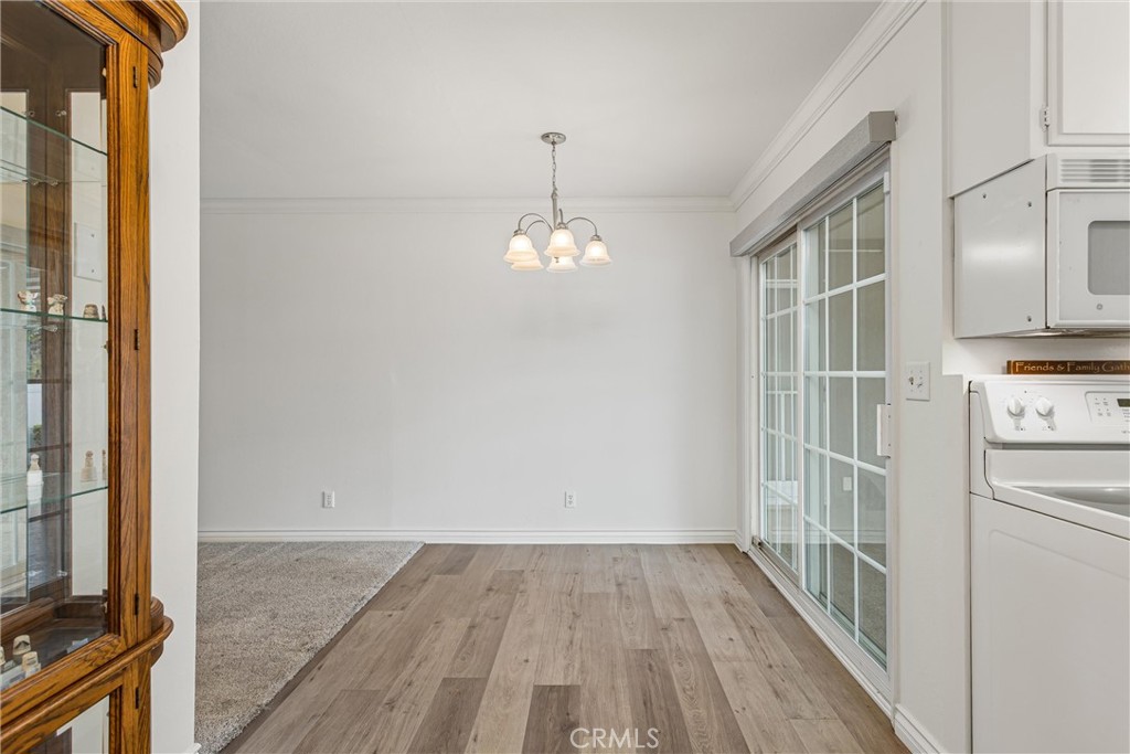 11844 4th Property Photo 9