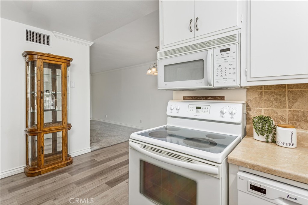 11844 4th Property Photo 11