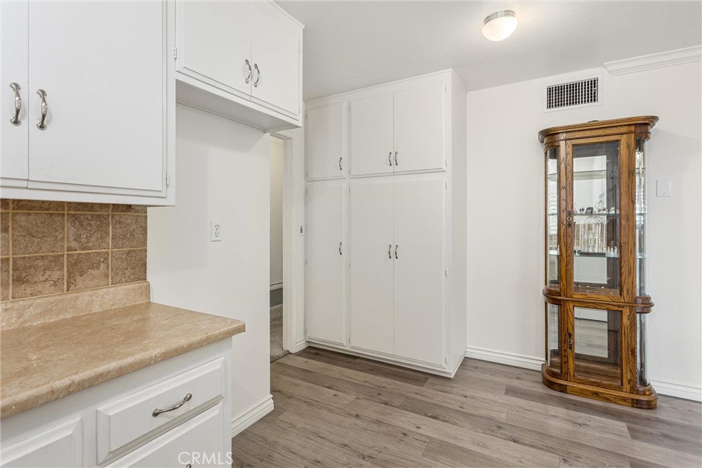 11844 4th Property Photo 12