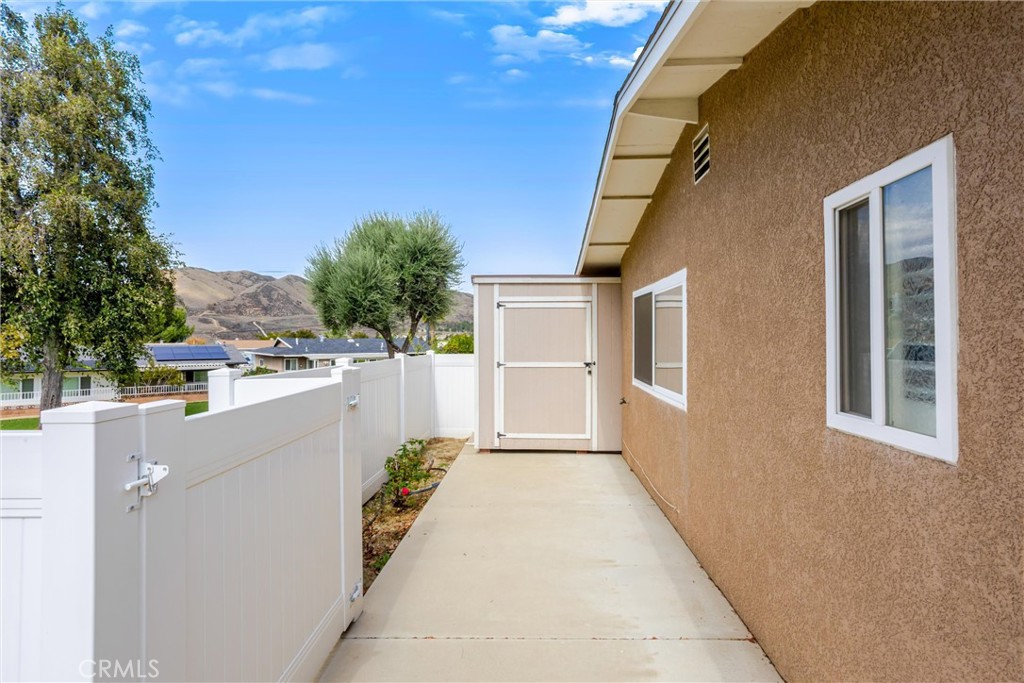 11844 4th Property Photo 23