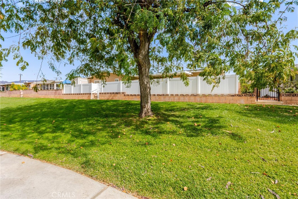 11844 4th Property Photo 25