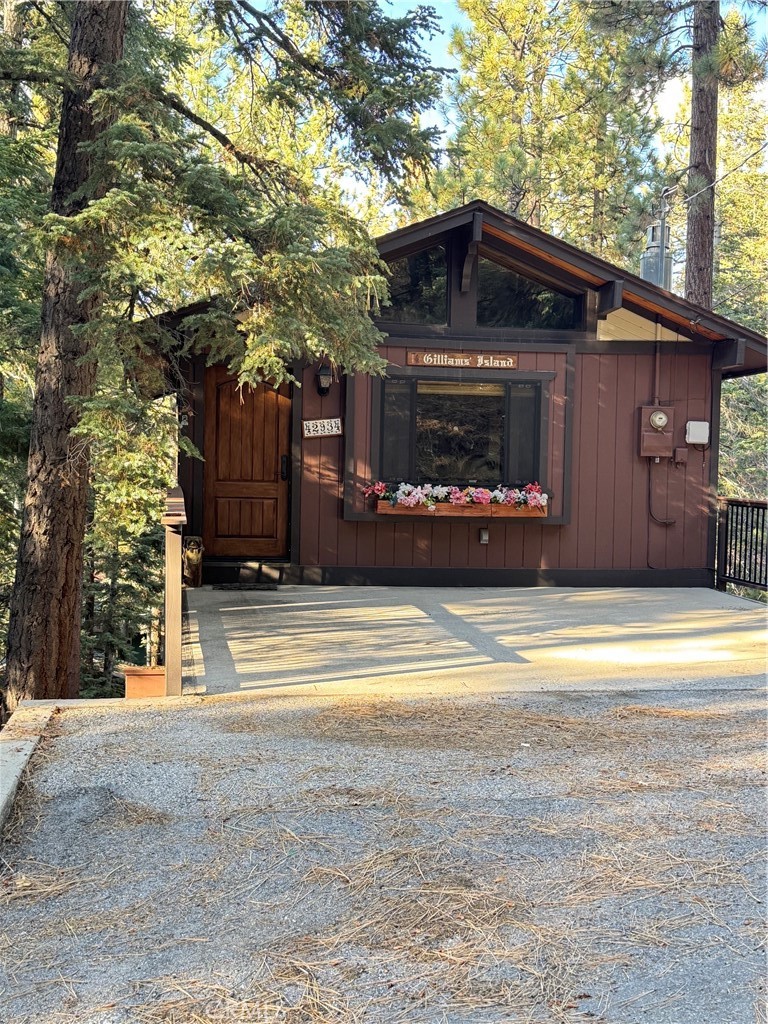 42934 Falls Property Photo 1